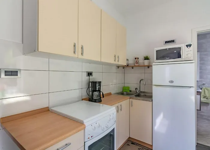 By The Sea Pag - 20986 *